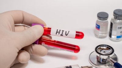 Гейовете се пазят, а хетеросексуалните по-лесно се разболяват от СПИН