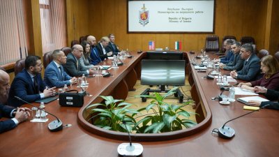 Атанас Илков проведе работна среща с посланика на САЩ у нас