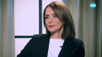 Секретарката, която Иван Костов направи външен министър, демонстрира тежко неуважение към международните закони