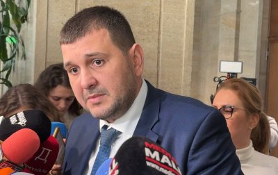 Йордан Иванов от ДБ: Продължаваме да търсим решение за избора на председател на 51-ото Народно събрание