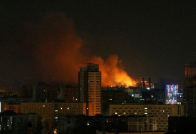 След предупрежение за балистична ракета се чуха силни взривове в Киев