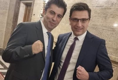 Диана Дамянова попиля палячовците Петков и Сабрутев!