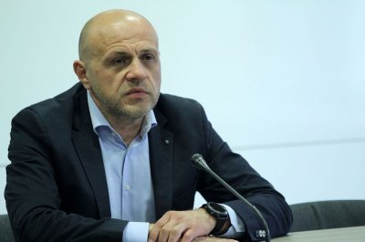 Томислав Дончев: Утре започваме преговори с ДБ, но без ПП