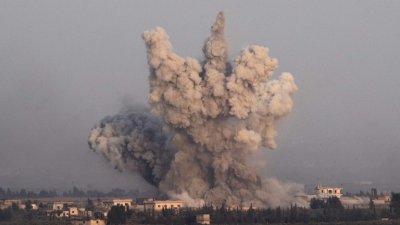 Избухнаха две мощни експлозии в Дамаск