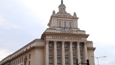 Преговорите за правителство продължават