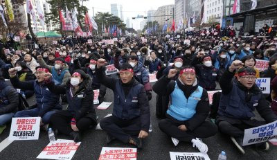 Протест в Южна Корея: Полицията разпръсна поддръжници на президента Юн Сок Йол