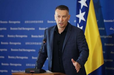 Арестуваха министъра на сигурността на Босна