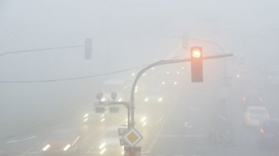 На вниманието на шофьорите: Намалена висимост заради мъгла