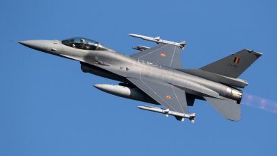 България чака първите Ф-16 и американските машини за пехотата