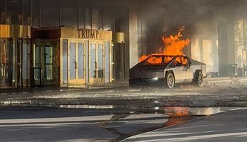 &bdquo;Тесла&ldquo; експлодира пред хотела на Тръмп в Лас Вегас