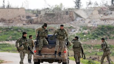 Сирийските сили за сигурност в операция срещу милиции, лоялни на сваления президент Асад