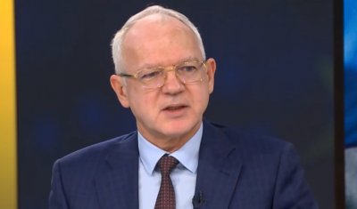 Васил Велев: 400 млн. лв. загуби заради сливането на почивните дни