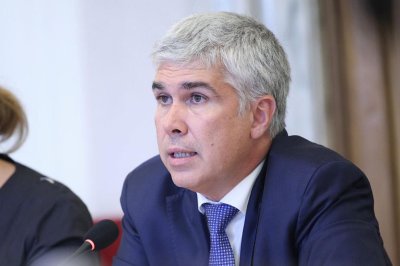 Министър Малинов: Работим усилено за възстановяване на електрозахранването
