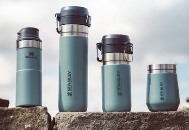 Изтеглят термочаши "Stanley" от пазара заради риск от изгаряне