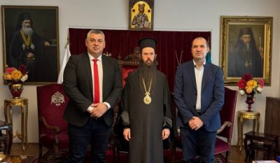  Красимир Йорданов и Деян Дечев се срещнаха със сливенския митрополит Арсений