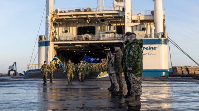 Стотици шведски военни пристигнаха в Латвия