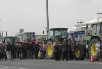Гръцките фермери на протест: Блокади и искания за данъчни облекчения и предоговаряне на аграрната политика