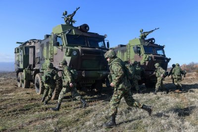 Модерната сръбска САУ Nora B-52 M-15: Автоматизация, защита и възможности за борба с дронове (СНИМКИ+ВИДЕО)