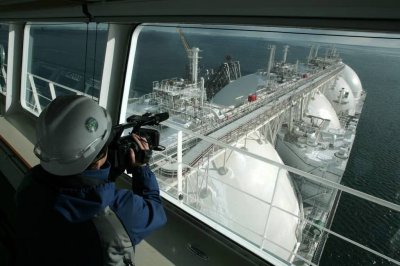Politico: ЕС &ldquo;поглъща&rdquo; руски газ с рекордна скорост въпреки спирането