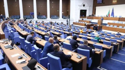 Очаква се днес депутатите да сформират комисиите в НС