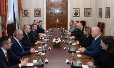 Президентът Радев обсъди инвестиции в дигитализация и възобновяема енергия с United Group