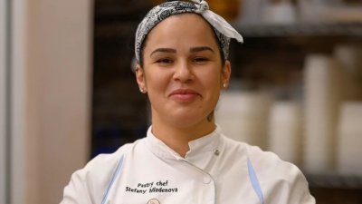 Стефани от Hell&rsquo;s Kitchen май ще се окаже луда? Буйствала и се удряла сама!