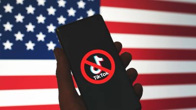 Старите IPhone-и удариха рекордни цени! Вижте защо:
