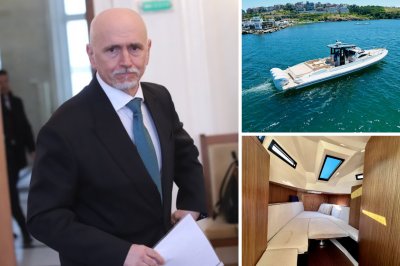 Бивш министър пусна за продан лодката си срещу 900 бона! (СНИМКИ)