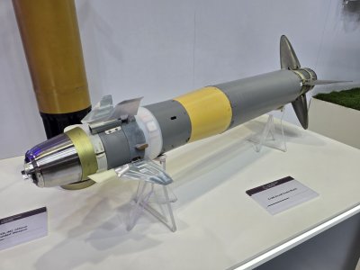Ростех представи нови дронове-камикадзе и високоточна ракета за безпилотници на IDEX-2025