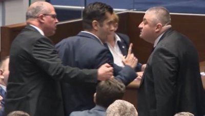"ЩЕ ТИ СЧУПЯ ГЛАВАТА"! С тези думи Кирил Петков нападнал да бие депутата от ДПС-НОВО НАЧАЛО Байрам Байрам