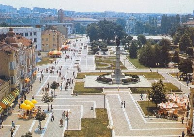 Плевен на ръба: 35 години упадък, 70 000 изчезнали жители и разбита икономика (СНИМКИ)