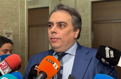Асен Василев: Борисов отново е в ролята на &bdquo;Многострадалната Геновева&ldquo;, планът за еврото реално беше изготвен след ГЕРБ (ВИДЕО)