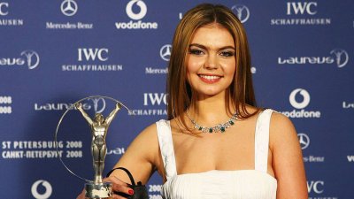 Алина Кабаева поема руския национален отбор по художествена гимнастика