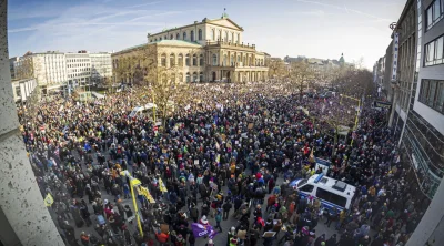 Масови протести в Германия срещу крайната десница