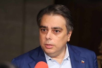 Асен Василев критикува МФ: Забавяне на данните и въпроси към бюджет 2025