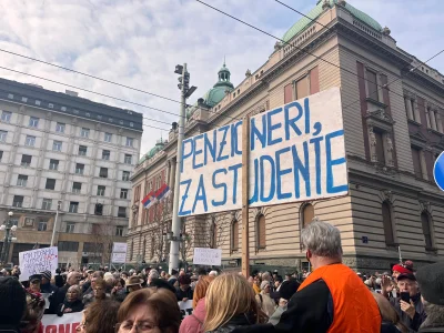 &bdquo;Баба се събуди!&ldquo; &ndash; пенсионерите в Белград излязоха в подкрепа на студентите (СНИМКИ)