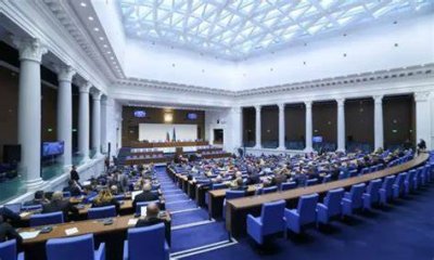 Парламентът ще обсъжда създаване на комисия за дейността на Джордж Сорос