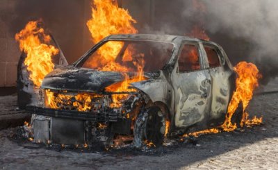 Пожар на магистрала &ldquo;Тракия&rdquo;: Кола гори в посока Бургас (СНИМКА)