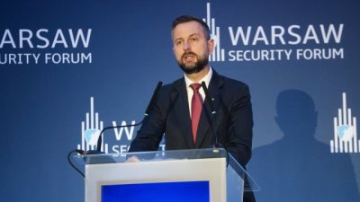Полският министър на отбраната: Хората у нас вече не могат да търпят богатите украинци