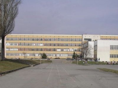 МОН: Тревожна тенденция с наркотиците сред учениците