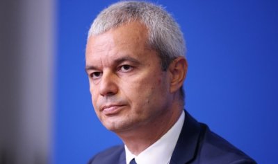 Костадинов: Не влизаме в еврозоната, но се връщат политическите арести
