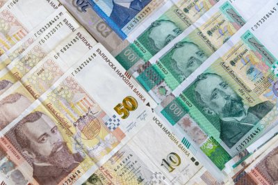 България е на път да удвои държавния си дълг в следващото десетилетие