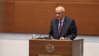 Министър Кирилов: Кадровият недостиг е основен проблем в спешната помощ