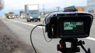 Waze добавя нова функция за предупреждение за мобилни камери