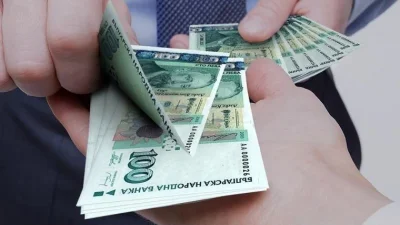 Необслужваните бързи кредити скочиха с 30% за година