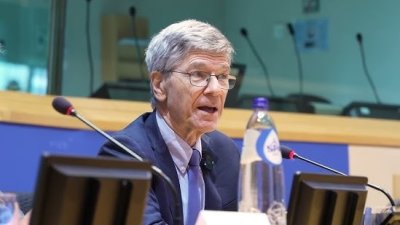 Джефри Сакс: Свърши се. Защото Тръмп не иска да поддържа губещия.