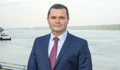 Съветници в Русе поискаха оставката на кмета Пенчо Милков заради управленска неефективност