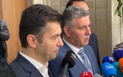 ТИ ДА ВИДИШ! Кирил Петков се загрижи за паметника &ldquo;Шипка&rdquo; и предупреди управляващото мнозинство, как да не падне от власт (ВИДЕО)