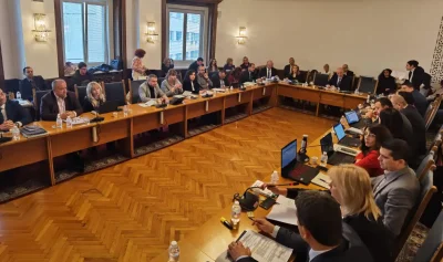 Правната комисия в парламента изслушва кандидатите за конституционен съдия