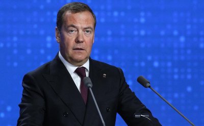 Медведев: Войниците на украинските въоръжени сили в района на Курск ще бъдат безмилостно унищожени